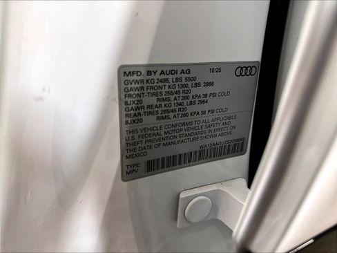 Used 2025 Audi Q5 Premium AWD/4WD image 34