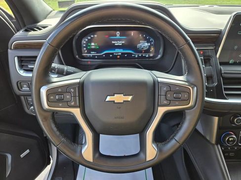 Used 2023 Chevrolet Suburban Premier AWD/4WD image 29