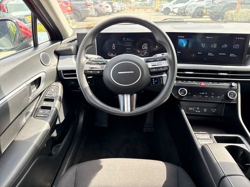 Used 2024 Hyundai Sonata SEL FWD image 17