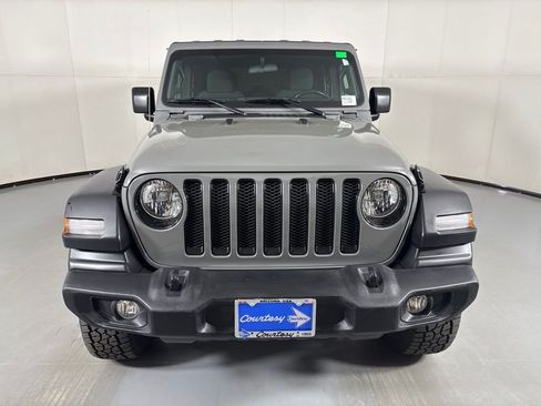 Used 2022 Jeep Wrangler Unlimited Sport AWD/4WD image 3