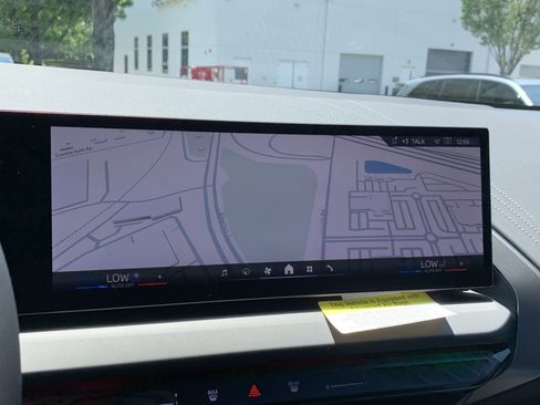 Used 2025 BMW X3 xDrive30i w/ Premium Package image 27