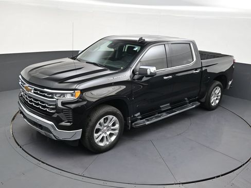 Used 2022 Chevrolet Silverado 1500 LTZ w/ LTZ Premium Package RWD image 11