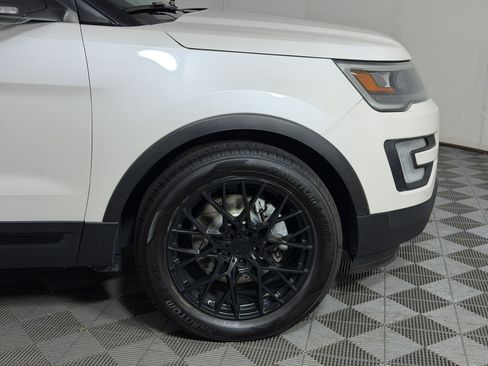Used 2016 Ford Explorer Sport w/ Equipment Group 401A AWD/4WD image 13
