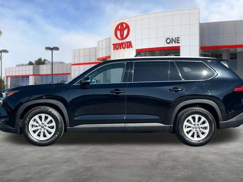 Used 2024 Toyota Grand Highlander AWD Hybrid image 8
