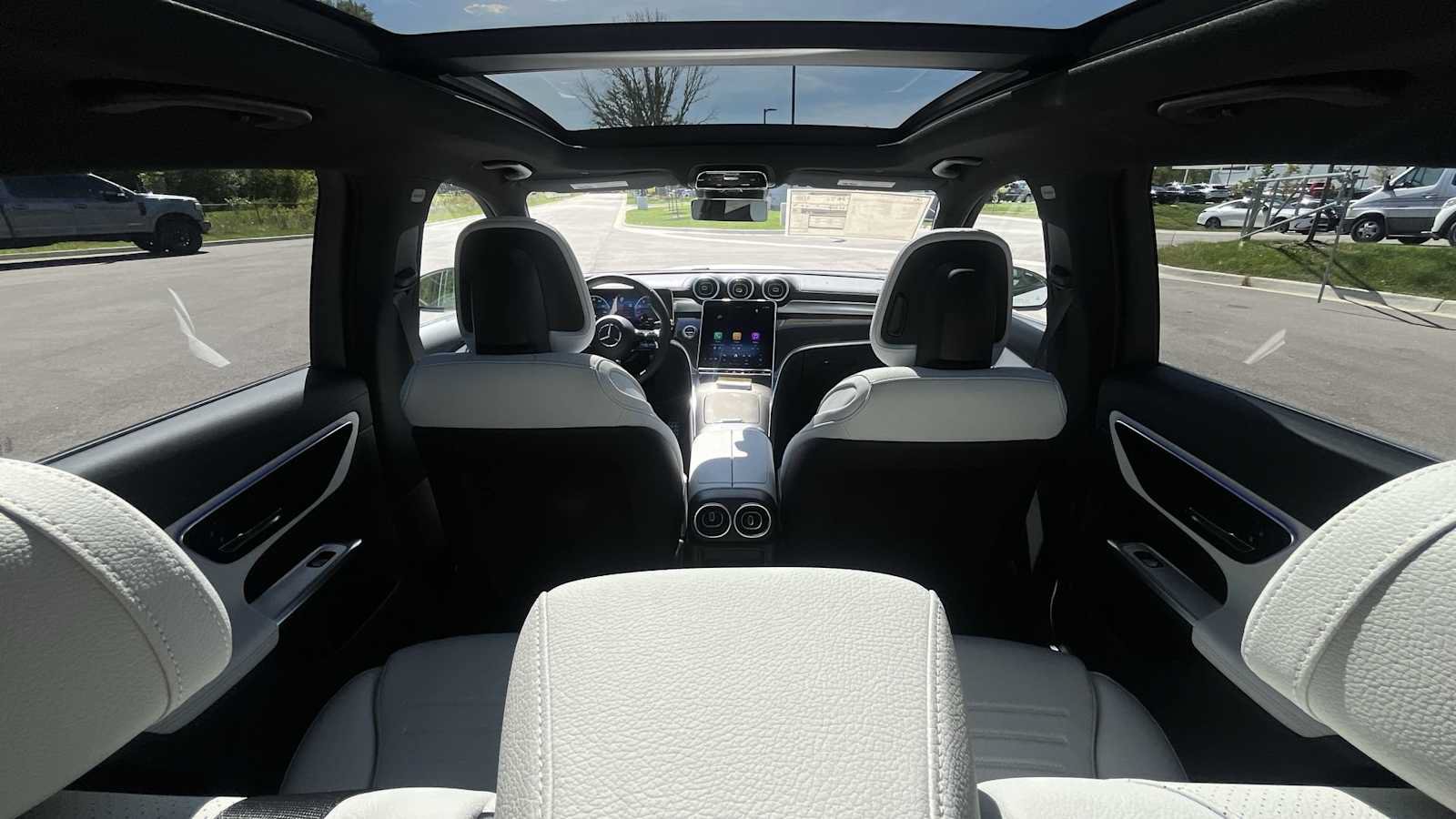 Used 2027 Mercedes-Benz GLC 300 4MATIC image 12