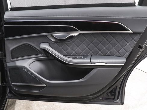 Used 2024 Audi S8 image 20