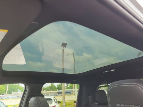 New 2025 GMC Sierra EV Denali image 26