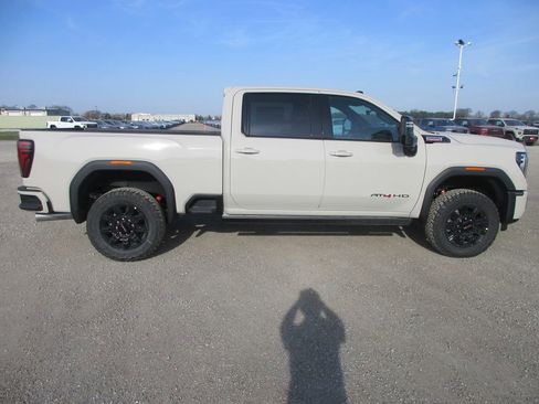New 2026 GMC Sierra 2500 AT4 w/ AT4 Premium Plus Package image 3