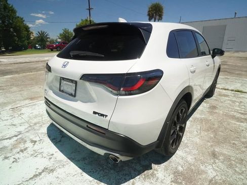 Used 2024 Honda HR-V Sport image 3