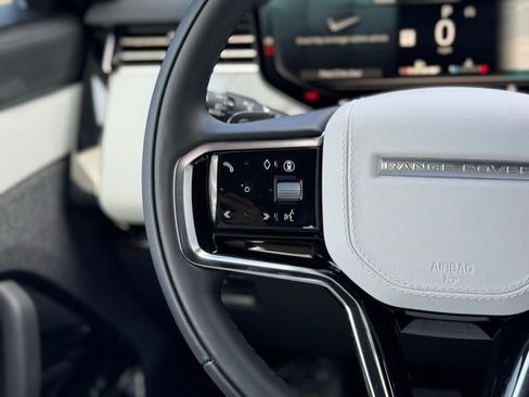 New 2026 Land Rover Range Rover Sport SE AWD/4WD image 18