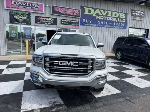 Used 2018 GMC Sierra 1500 SLT AWD/4WD image 3