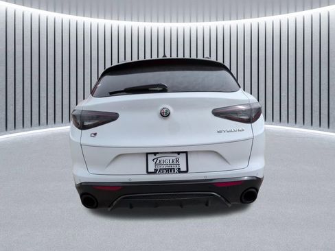 Used 2024 Alfa Romeo Stelvio Veloce image 7
