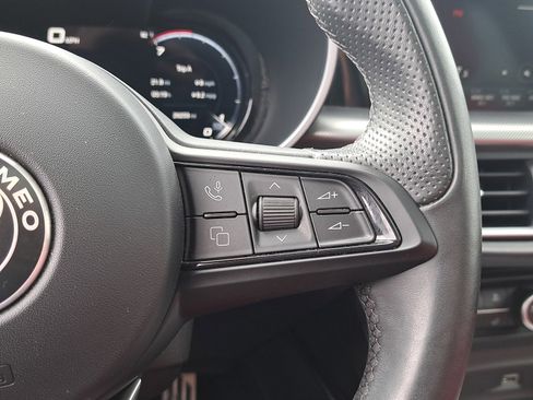 Used 2024 Alfa Romeo Stelvio Ti w/ Performance Driving Package image 22