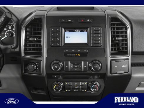 Used 2019 Ford F150 XLT w/ Equipment Group 302A Luxury AWD/4WD image 10