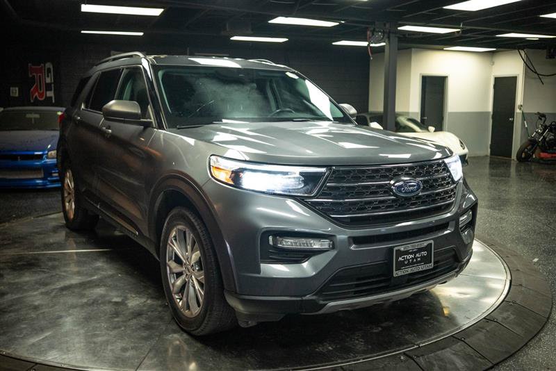 Used 2023 Ford Explorer XLT w/ Equipment Group 202A AWD/4WD image 5