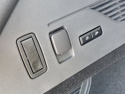 New 2026 Lincoln Nautilus Reserve AWD/4WD image 40
