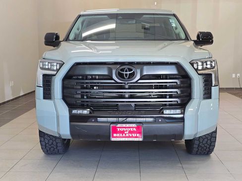 Used 2024 Toyota Tundra Limited AWD/4WD image 6
