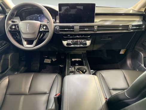 New 2026 Lincoln Corsair Premiere FWD image 23