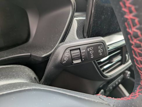 Used 2024 Ford Escape ST-Line w/ Tech Pack #1 FWD image 28