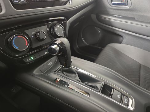 Used 2021 Honda HR-V LX image 22