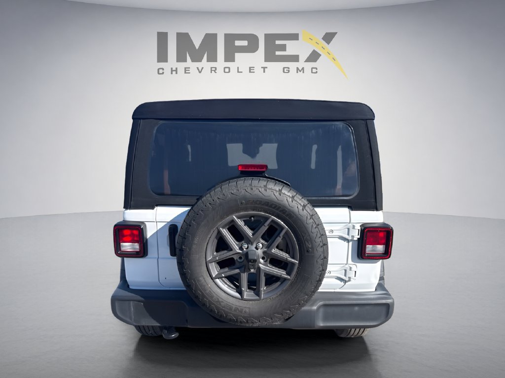 Used 2024 Jeep Wrangler Sport AWD/4WD image 4