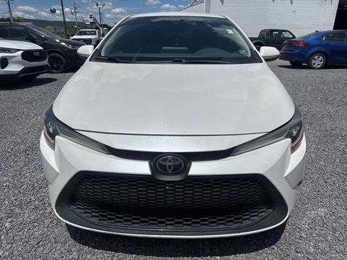 Used 2020 Toyota Corolla LE FWD image 3