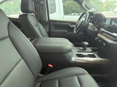 Used 2025 Chevrolet Silverado 1500 RST AWD/4WD image 13