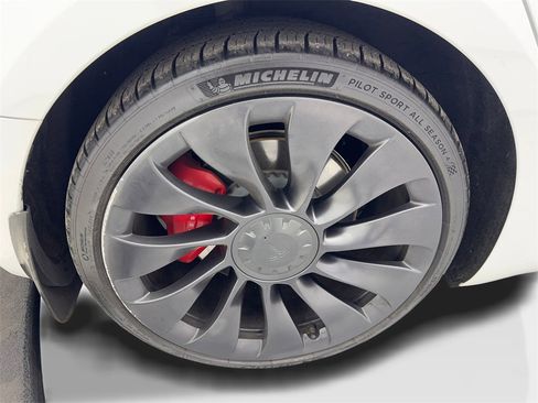 Used 2021 Tesla Model 3 Performance image 70