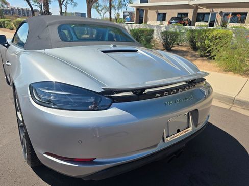 Used 2018 Porsche 718 Boxster S RWD image 22