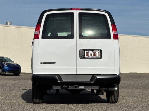 New 2025 Chevrolet Express 2500 w/ Enhanced Convenience Package image 5