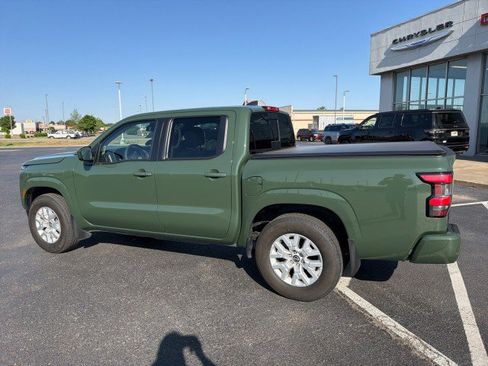 Used 2024 Nissan Frontier SV w/ SV Convenience Package RWD image 13