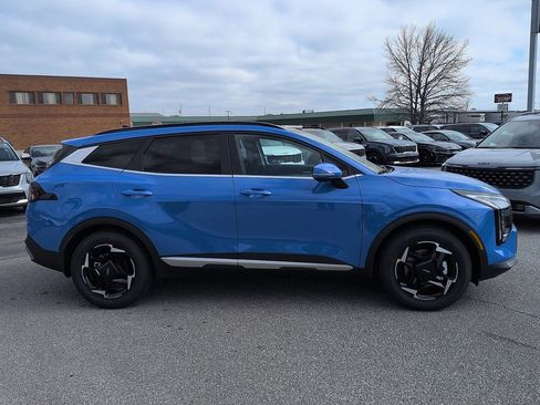 New 2026 Kia Sportage EX w/ EX Panorama Roof Package FWD image 2