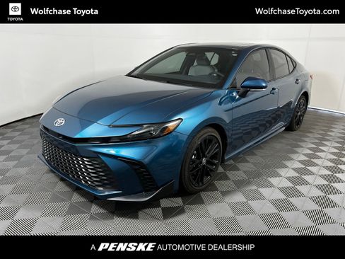 Used 2026 Toyota Camry SE w/ Multimedia Upgrade Package FWD image 1