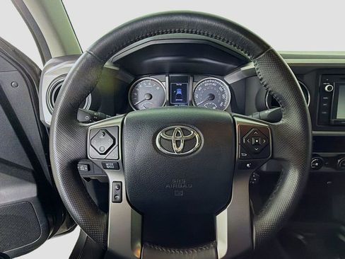 Used 2017 Toyota Tacoma SR5 image 14