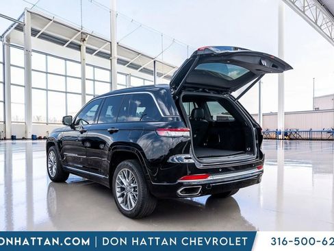 Used 2022 Jeep Grand Cherokee Summit AWD/4WD image 34