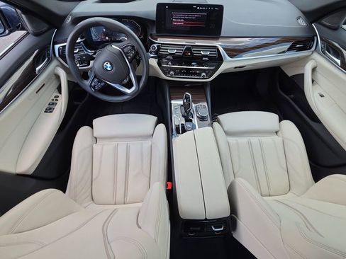 Used 2023 BMW 530i w/ Premium Package RWD image 14