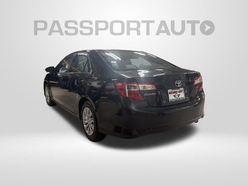 Used 2014 Toyota Camry LE image 23