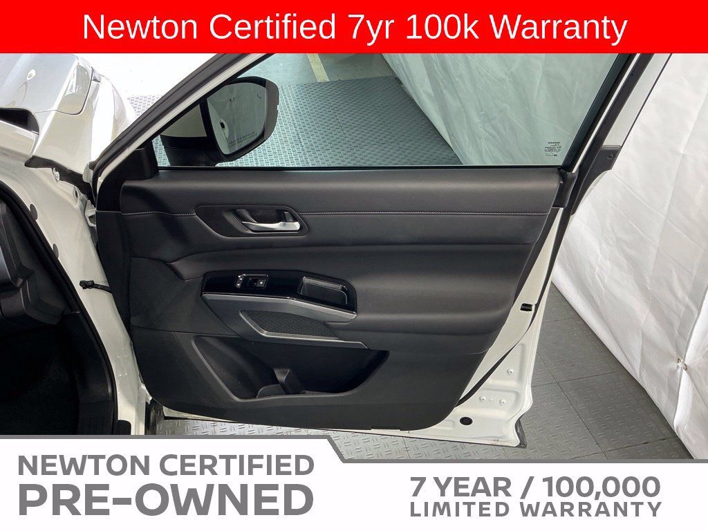 Used 2024 Nissan Pathfinder SL AWD/4WD image 46
