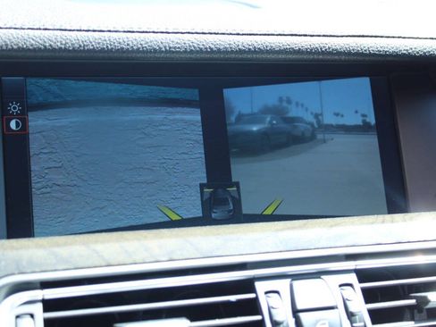 Used 2011 BMW 750i RWD image 24