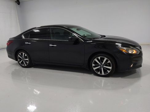 Used 2017 Nissan Altima 2.5 SR image 11