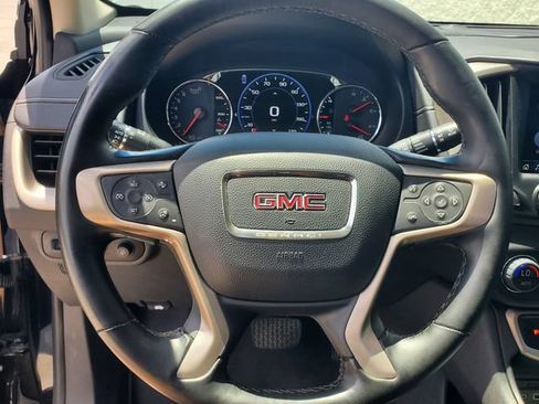 Used 2024 GMC Terrain Denali w/ Denali Premium Package AWD/4WD image 17