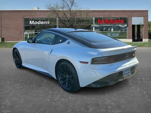 Certified 2024 Nissan Z Performance w/ Floor Mat Package image 2