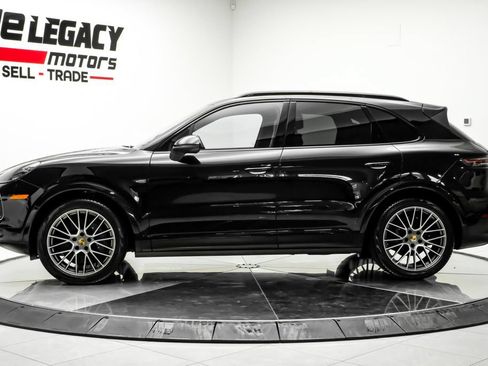 Used 2023 Porsche Cayenne S Platinum w/ Premium Package Plus AWD/4WD image 13