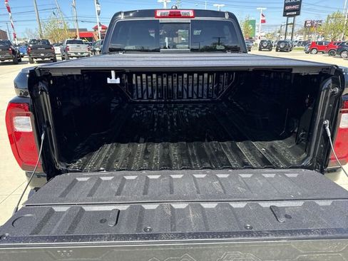 New 2026 GMC Canyon Elevation w/ Convenience Package image 23