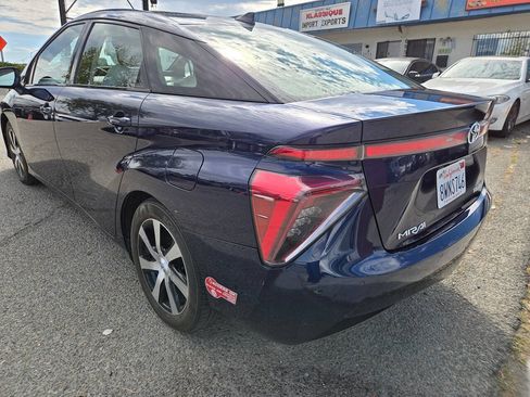 Used 2018 Toyota Mirai FWD image 19