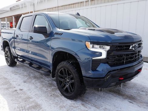 Used 2024 Chevrolet Silverado 1500 LT Trail Boss image 2