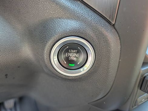 Used 2022 GMC Sierra 1500 AT4 w/ AT4 Premium Package AWD/4WD image 12