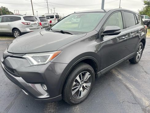 Used 2018 Toyota RAV4 XLE w/ Carpet Mat Package image 3