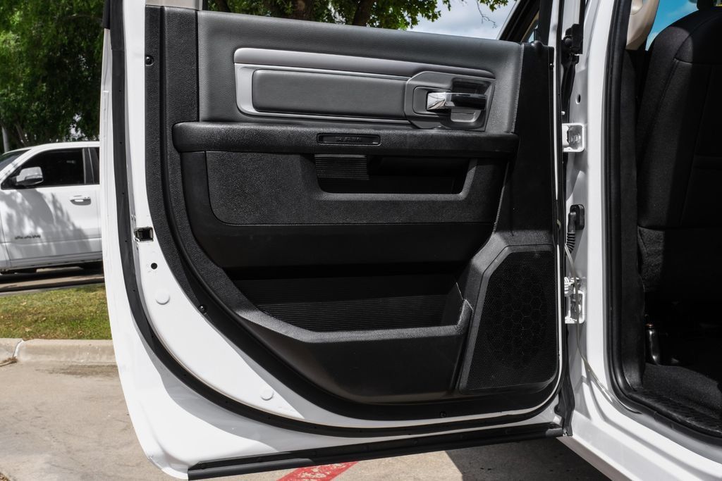Used 2022 RAM 1500 Classic SLT RWD image 43
