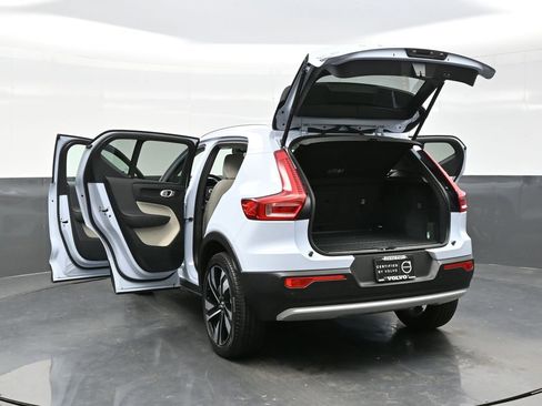 Used 2024 Volvo XC40 B5 Ultimate image 33